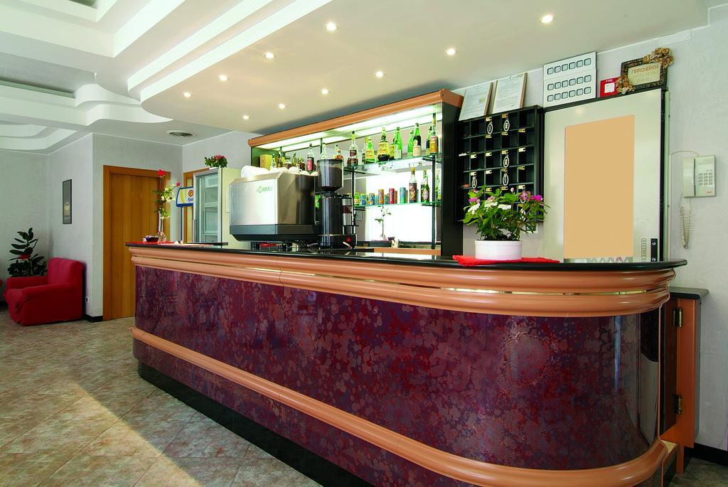 Hotel Residence Margherita Tortoreto Εξωτερικό φωτογραφία